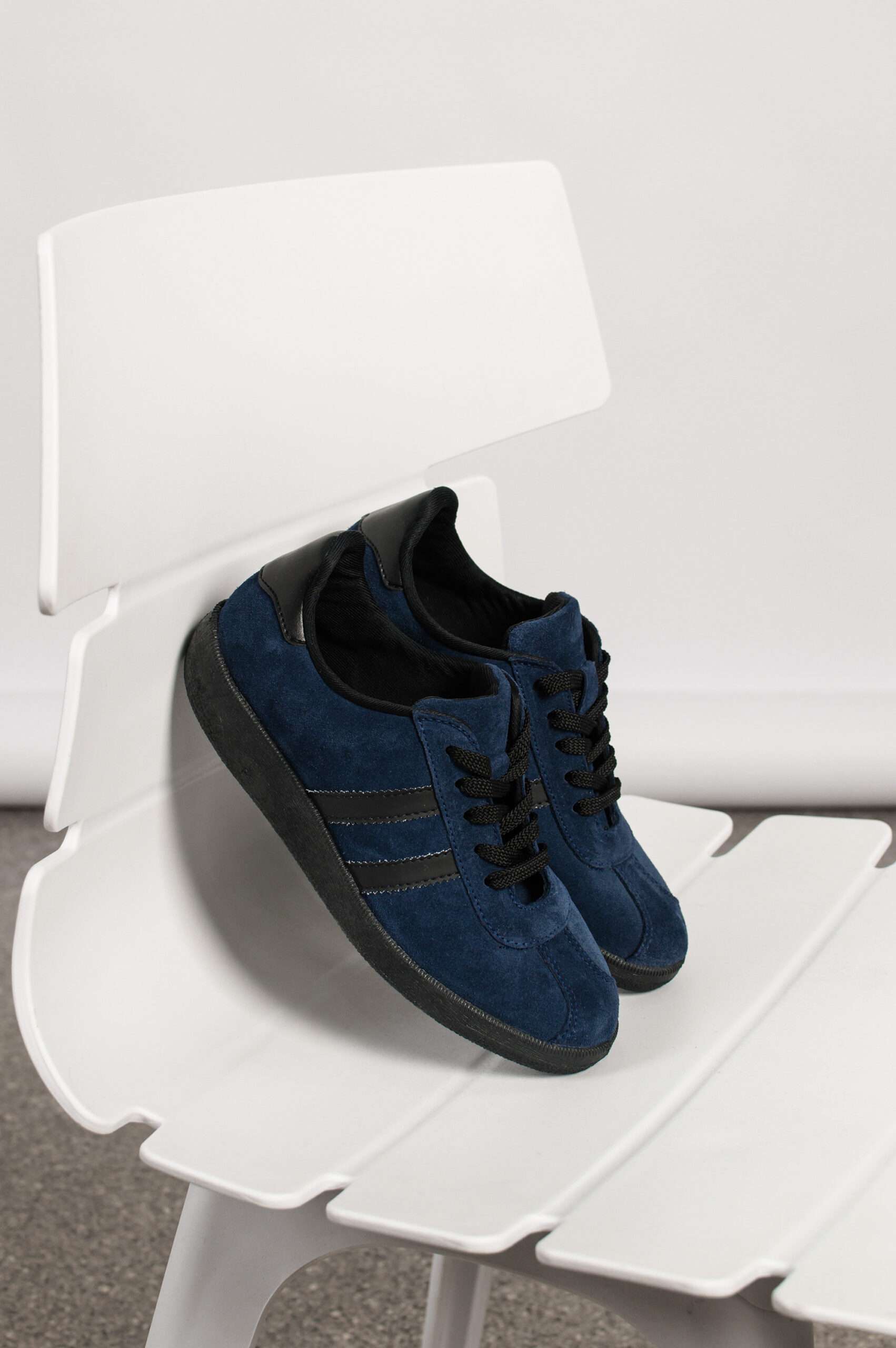 Кеды жаночыя «Лідскія» цёмна-сінія з чорная падэшвай