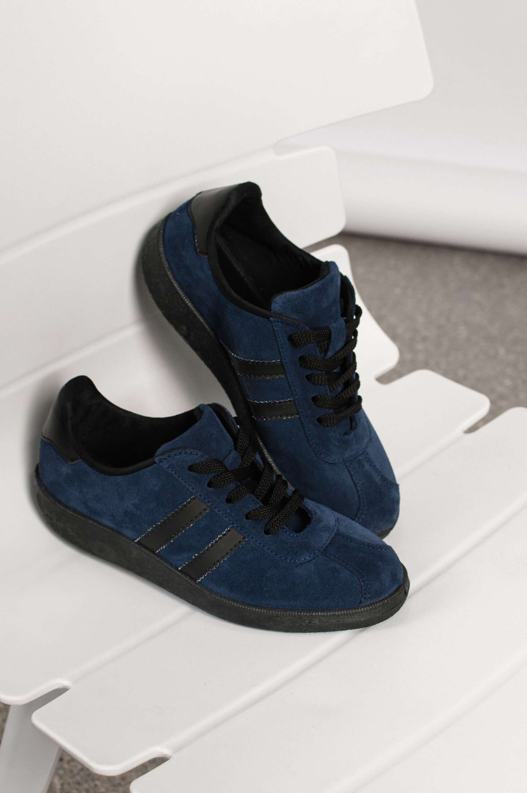 Кеды жаночыя «Лідскія» цёмна-сінія з чорная падэшвай