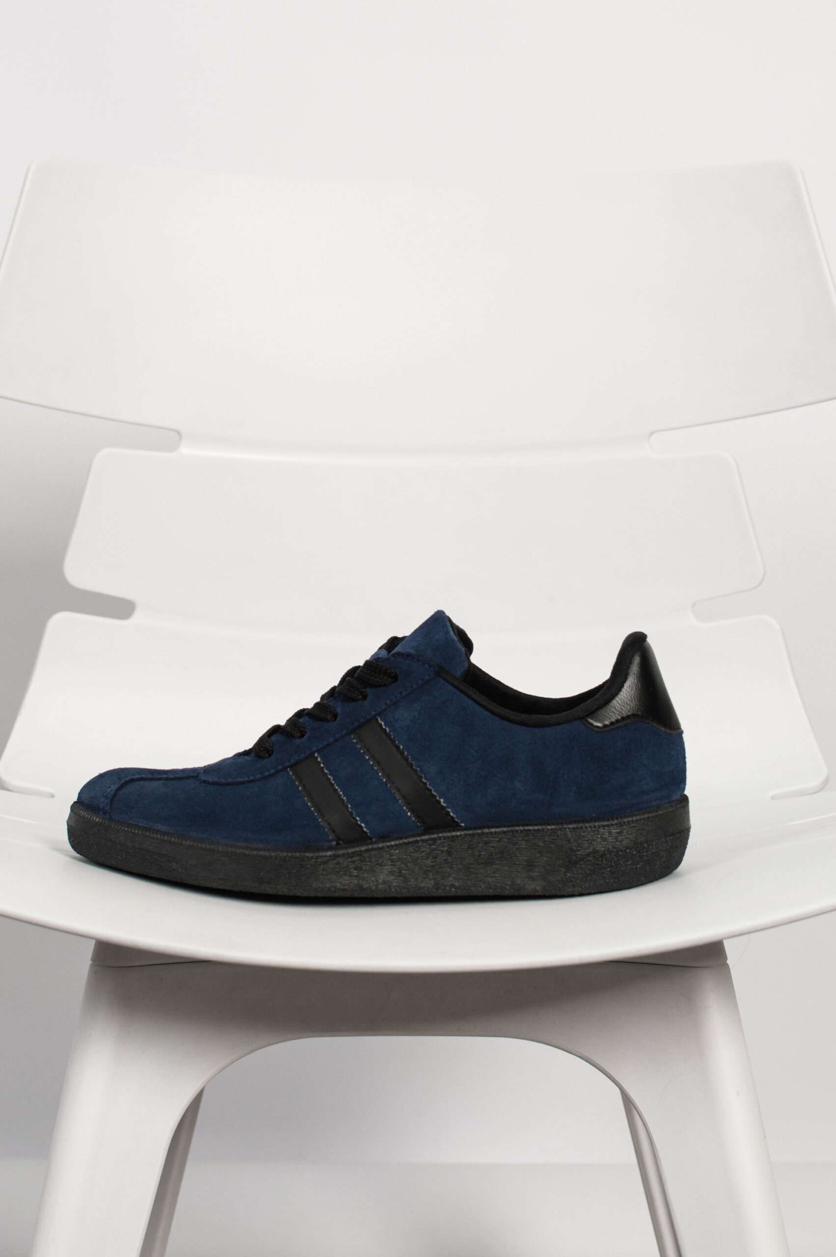 Кеды жаночыя «Лідскія» цёмна-сінія з чорная падэшвай